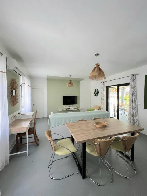 بيت للعطل Cosy 2bd Home-only 7 Mins Walk To La Preneuse & Shops