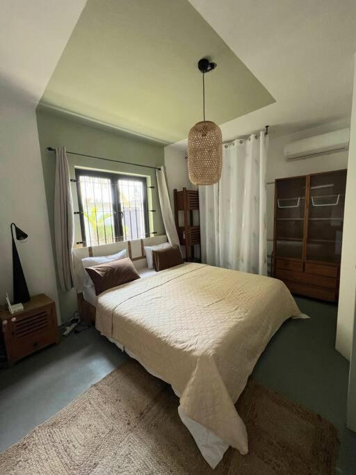 Cosy 2bd Home-only 7 Mins Walk To La Preneuse & Shops ريفير نوار